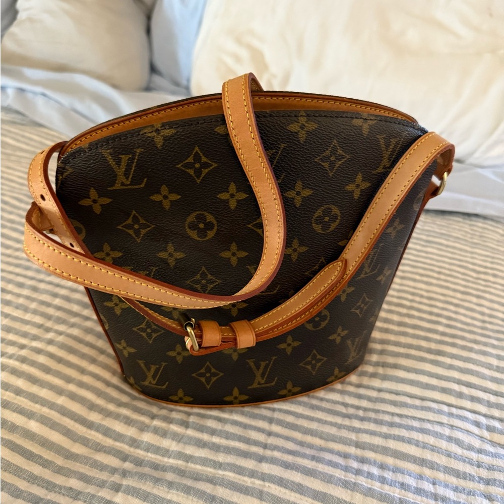 LOUIS VUITTON Drouot Monogram Shoulder Bag Monogram Canvas
